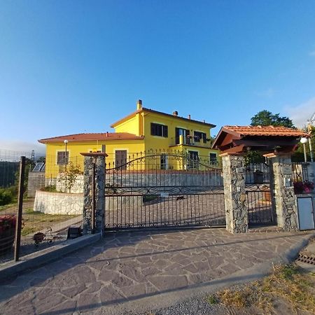 Joivy Villa Guanna - Charming Flat With Garden Bracco Exterior photo