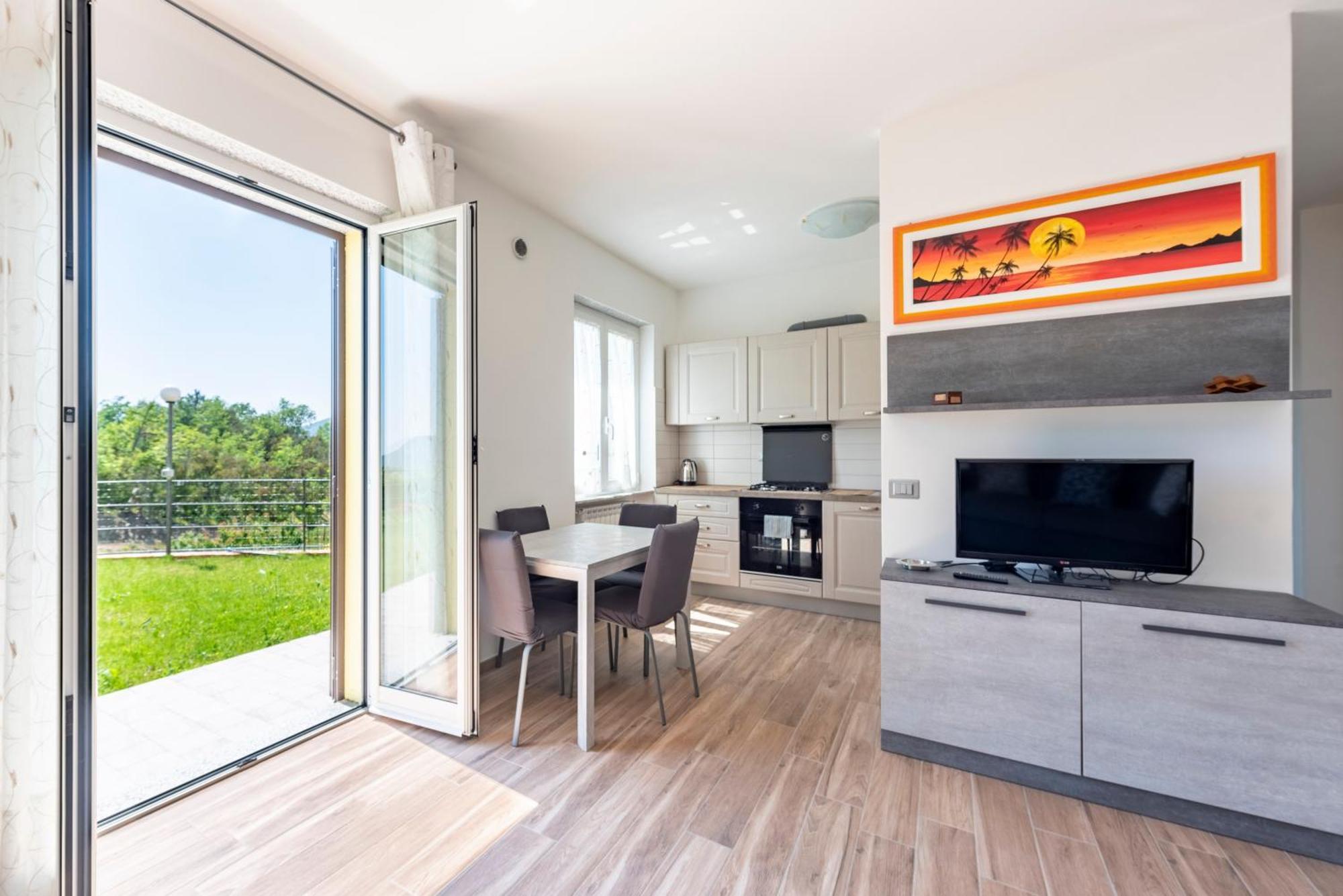 Joivy Villa Guanna - Charming Flat With Garden Bracco Exterior photo