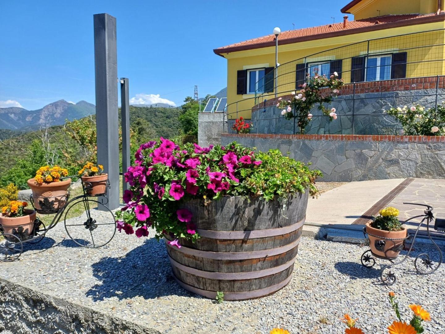 Joivy Villa Guanna - Charming Flat With Garden Bracco Exterior photo