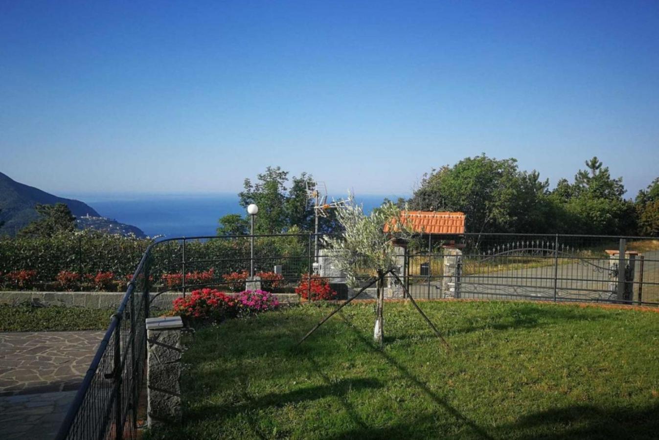 Joivy Villa Guanna - Charming Flat With Garden Bracco Exterior photo